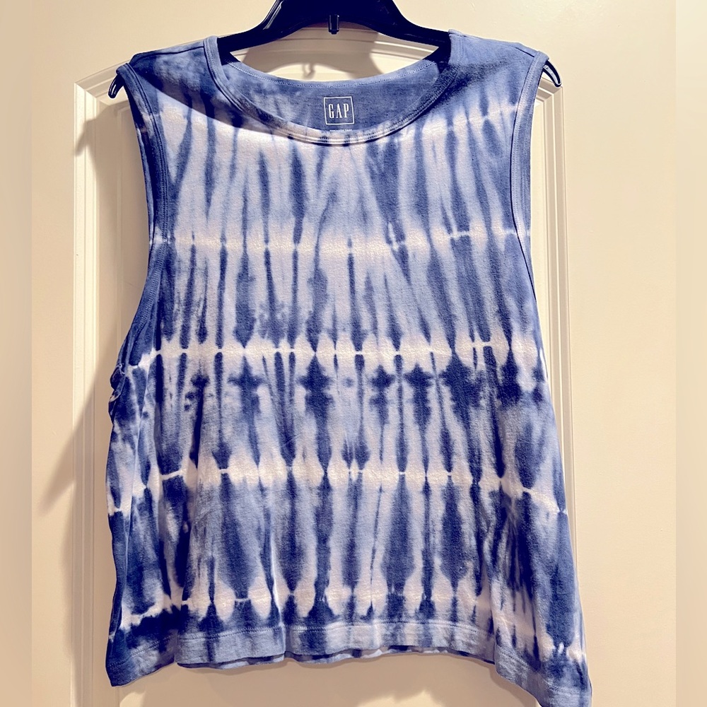 Gap Blue and White Tie Dye Cropped Tank